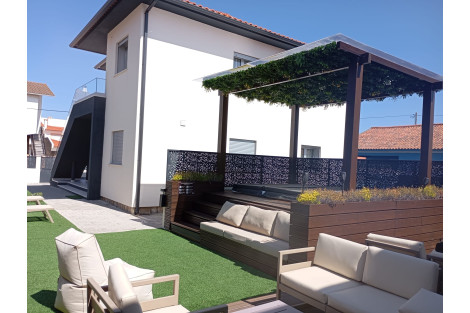 Jardim Vertical Artificial no Exterior